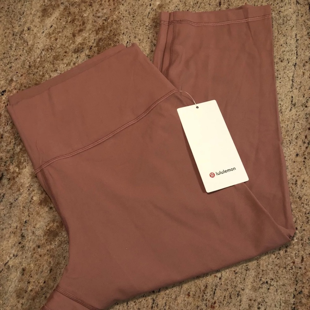 NWT Lululemon Size 18 Align HR Crop Pant 21” SCHI Mauve Pink